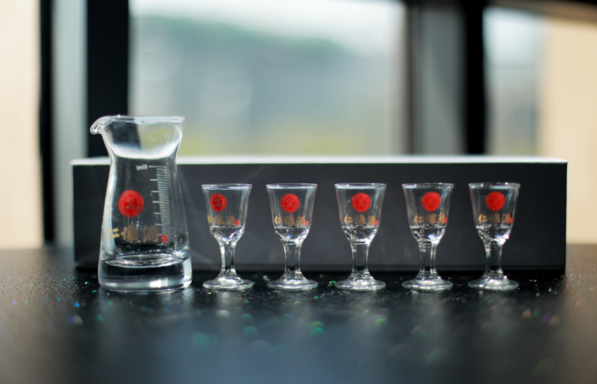 一瓶茅台酒能倒多少杯?关于茅台的冷知识你知道几条?